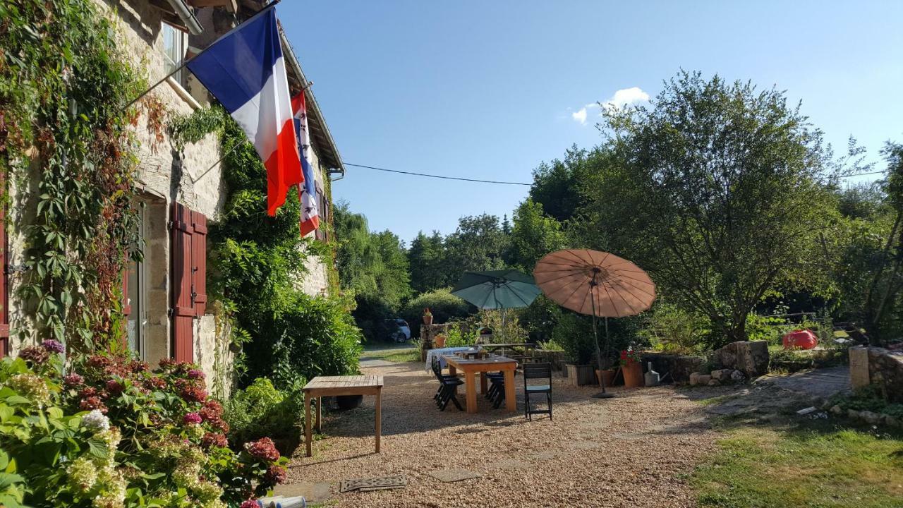 Le Moulin De Pensol - Gites Ngoại thất bức ảnh